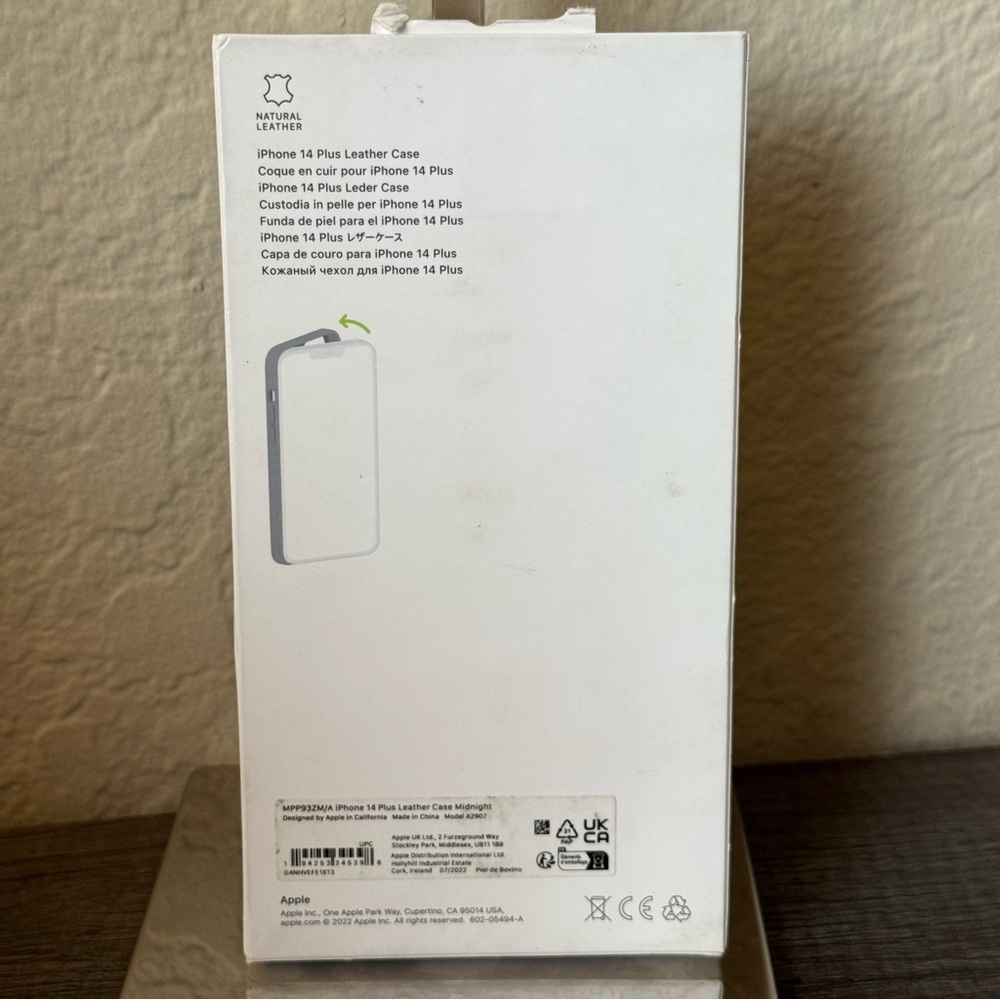 BNIB-INCIPIO Forme protective phone case w/ MagSafe for iphone 15 pro & promax - Picture 2 of 2